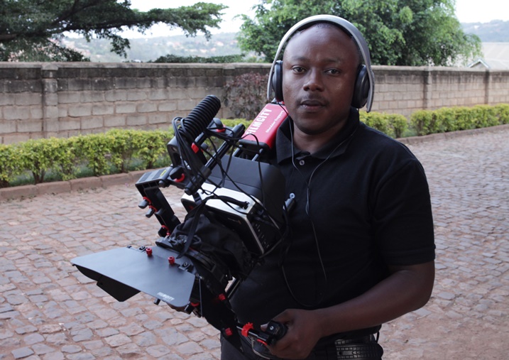 Uwayezu Olivier, Umuyobozi Mukuru w'Ikigo 94Histudio, avuga ko batanga ubumenyi buzashoboza abahiga gukora filime nziza.