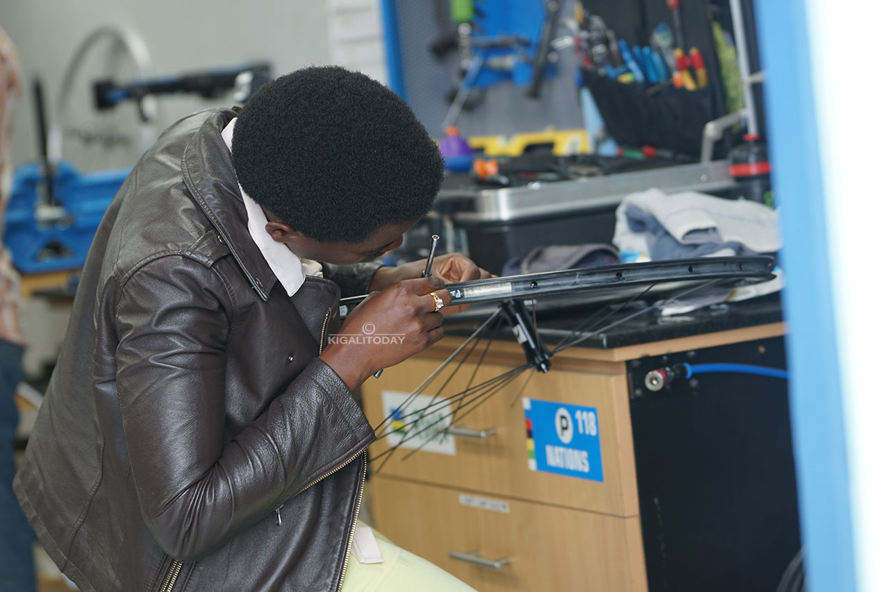 Ateranya amasera y'ipine