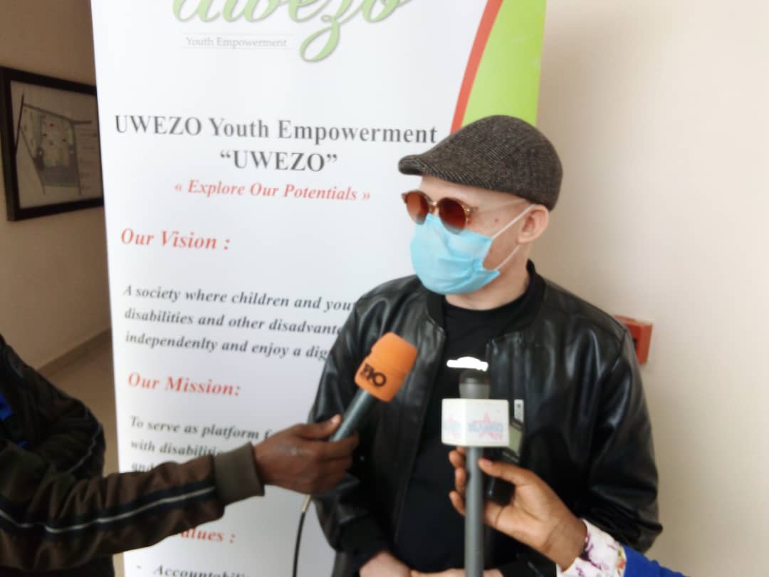 Charles Komezusenge avuga ko abafite ubumuga bagihezwa muri serivisi zimwe na zimwe