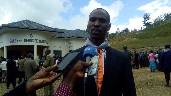 Uwimana Dieudone, uhagarariye Ibuka mu Karere ka Gakenke, asaba ko abagaragaweho ingengabitekerezo ya Jenoside bajya baburanishirizwa mu ruhame.