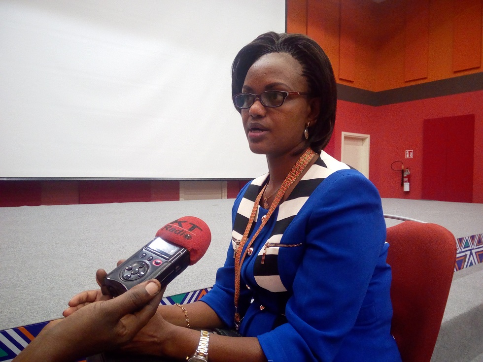 Uwineza Yvette ukuriye umushinga We Code