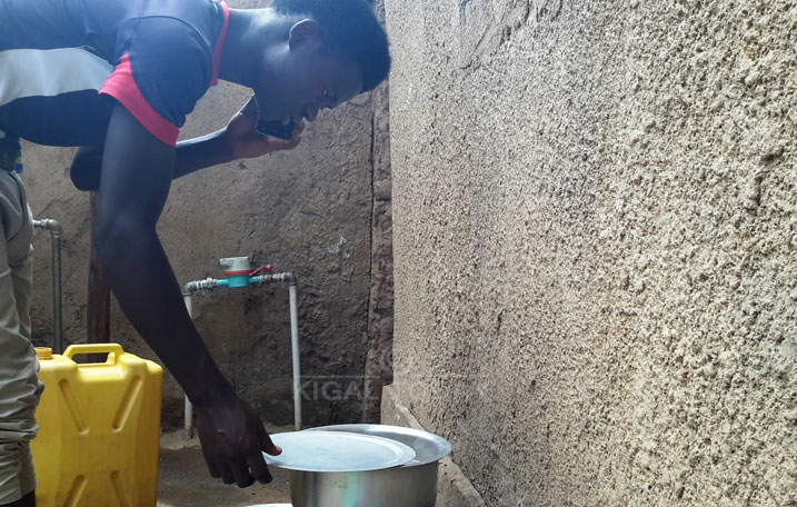 Abakoresha umuyoboro wa Airtel baravuga ko bashyizwe igorora