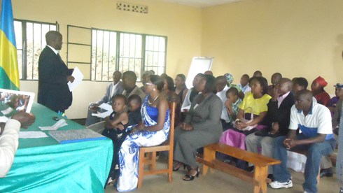 Uwo muhango witabiriwe n'abantu benshi barimo umuryango wa Dr Rushanika.