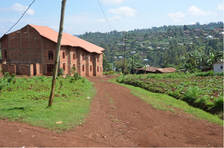 Uyu muhanda wahanzwe n'umuganda usoza Nzeri 2015.