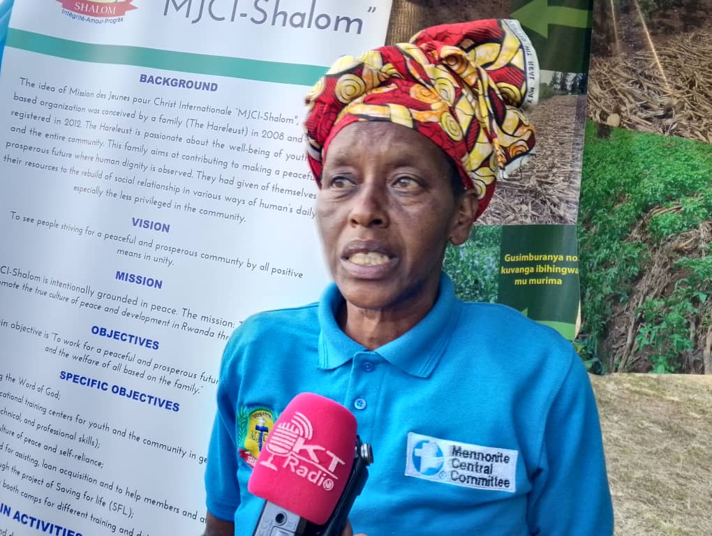 Uyu mubyeyi avuga ko ubuhinzi bubungabunga ibidukikije bwatumye yiteza imbere