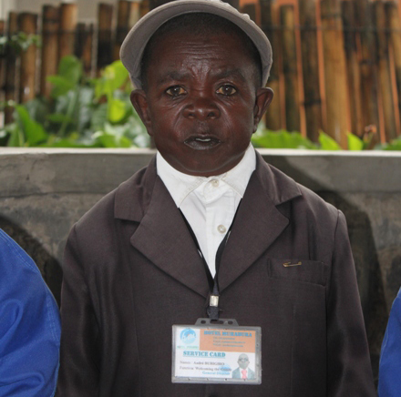 Uyu ni Buhigiro w'imyaka 57.