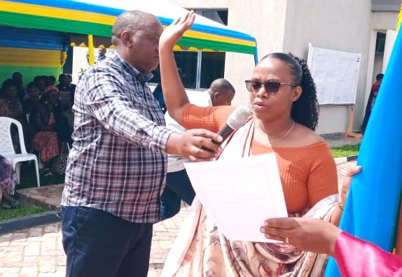 Mukandayisenga Vestine w'imyaka 36 y'amavuko ni we watorewe kuyobora Akarere ka Gakenke