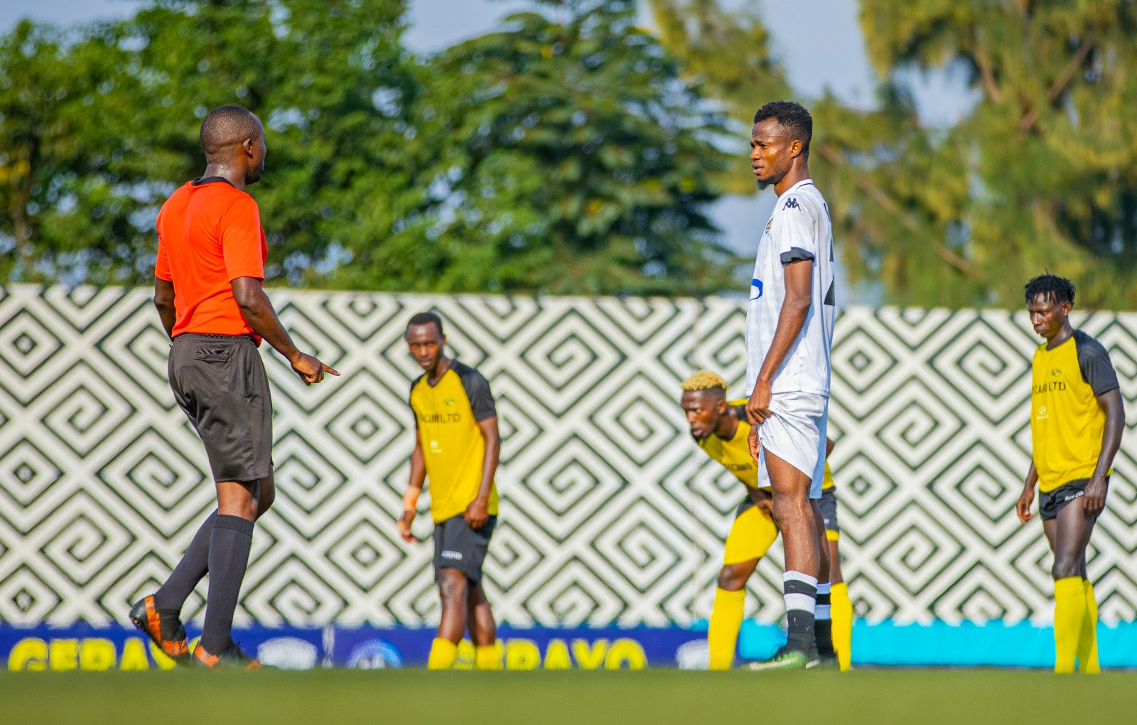 Victor Mbaoma yitegura gutera penaliti atatsinze