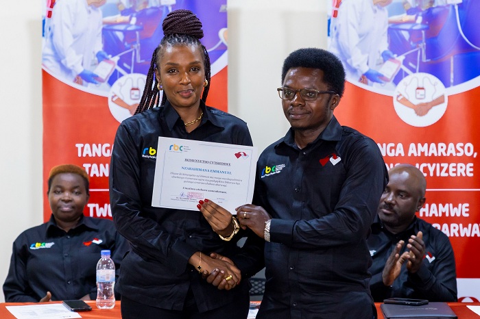 Abafatanyabikorwa mu gutanga amaraso bahawe icyemezo cy'ishimwe