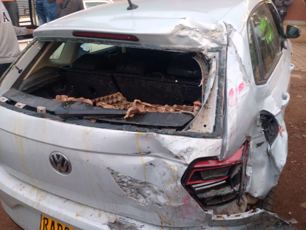 Iyi modoka yangirikiye muri iyo mpanuka