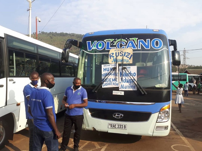 Hari na bagenzi ba Hagenimana bakorera ibindi bigo bitwara abagenzi bavuga ko bishimiye isubukurwa ry'ingendo