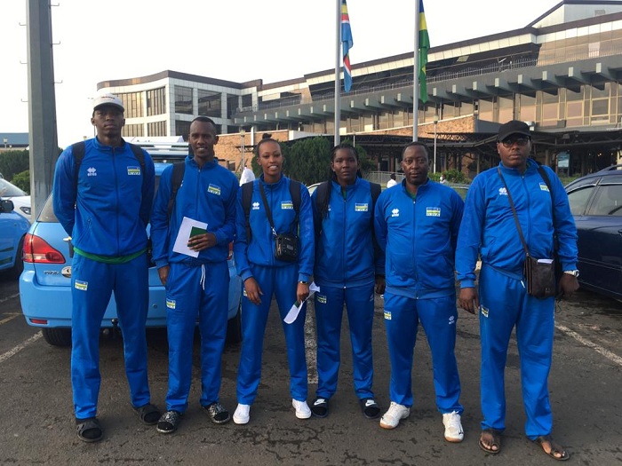 Abakinnyi, umutoza n