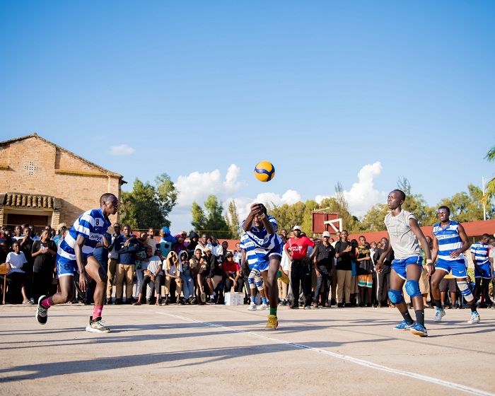 Umupira ntiwakoraga hasi 