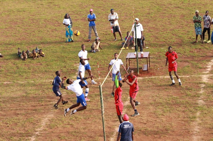 I Gisagara Volleyball ibari mu maraso koko, aha bashushanyije ikibuga ahandi hiherereye ariko barakina