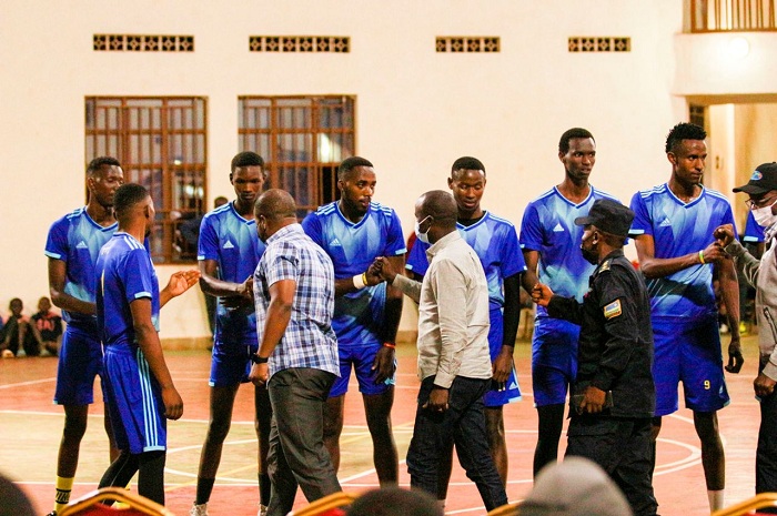 Kapiteni wa UVC Emmanuel yereka abayobozi Ingabo ze