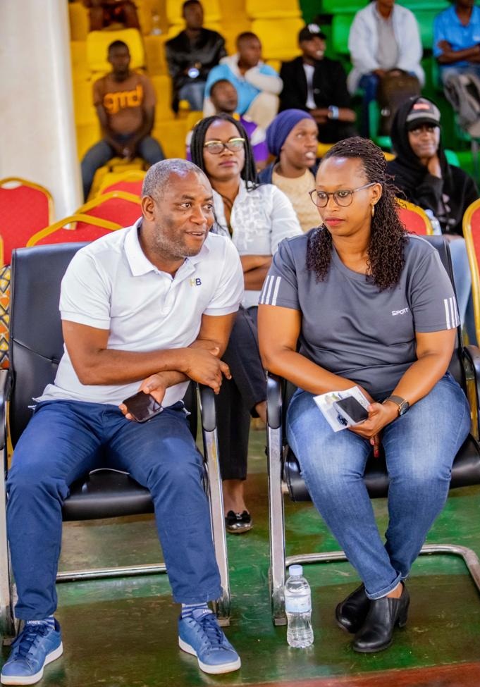 Iyi mikino ya nyuma yitabiriwe n'abayobozi barimo Habyarimana Florent ushinzwe amafederasiyo muri Minisiteri ya siporo