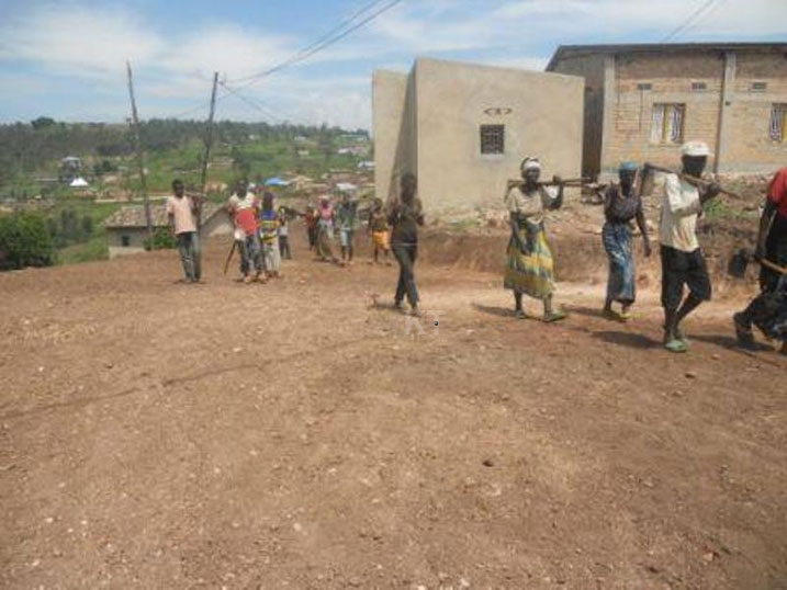 VUP yatanze akazi no ku batishoboye bashobora kubona uko bagabanya ubukene.