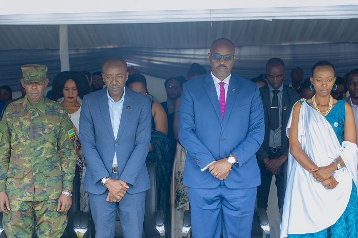 Abaturage ba Gicumbi bifatanyije n'abarokokeye i Musha mu kwibuka ku nshuro ya 30 Jenoside yakorewe Abatutsi