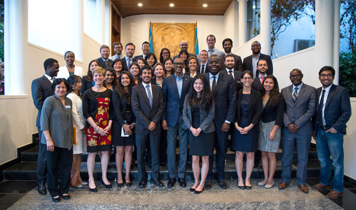 Iki ni icyikiro cya gatandatu kivuye mu ishuri rya Wharton, cyakiriwe na Perezida Kagame.