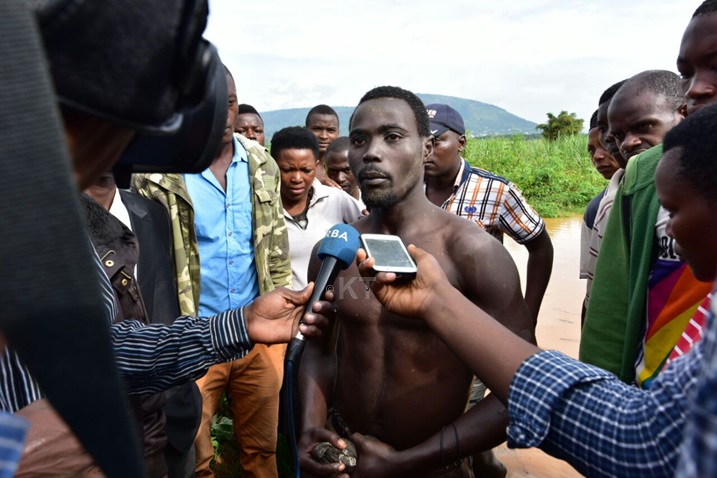 Uwamurohoye nawe asobanura uko yamubonye.