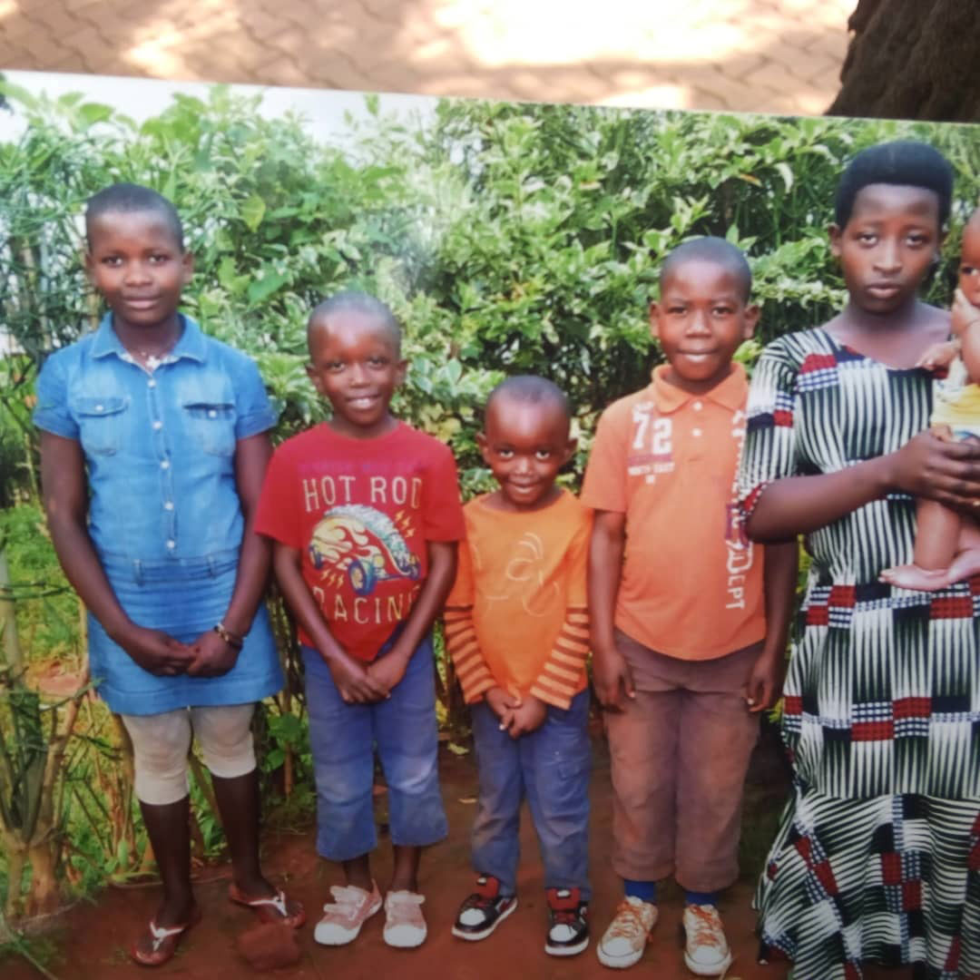 Abana b'uyu mubyeyi ntibabayeho neza