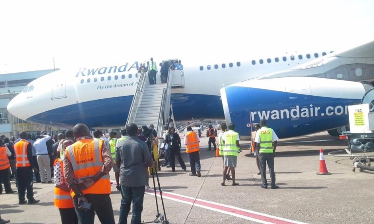 Bayitegerereje n'amatsiko menshi