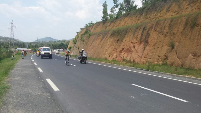 Uwo abandi bamwanikiye cyane, ni we uri inyuma