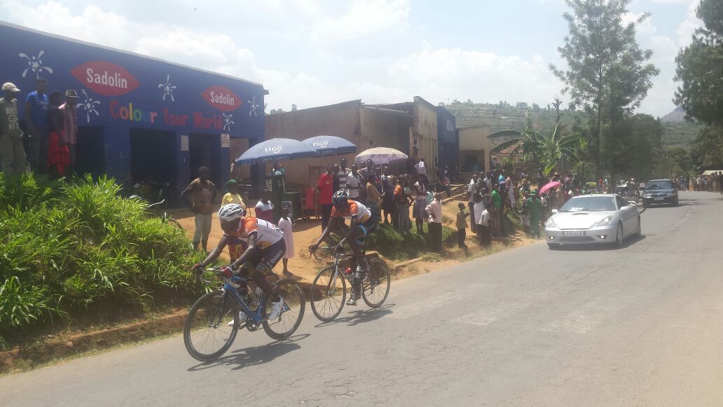 Areruya Joseph ubu ni we uyoboye mu gihe babura iminota 15 ngo bagere Huye