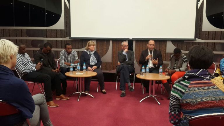 Bari mu biganiro n'abayobozi b'Umujyi wa Gennevilliers