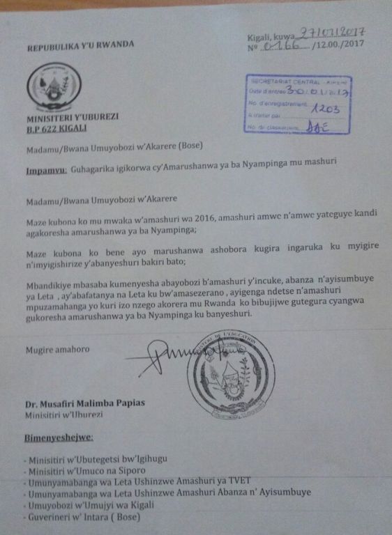 Iryo tangazo ryashyizweho umukono na Minisitiri w'uburezi 