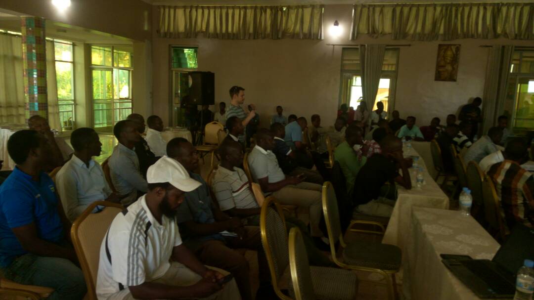 Abanyamakuru batandukanye bari bitabiriye icyo kiganiro 