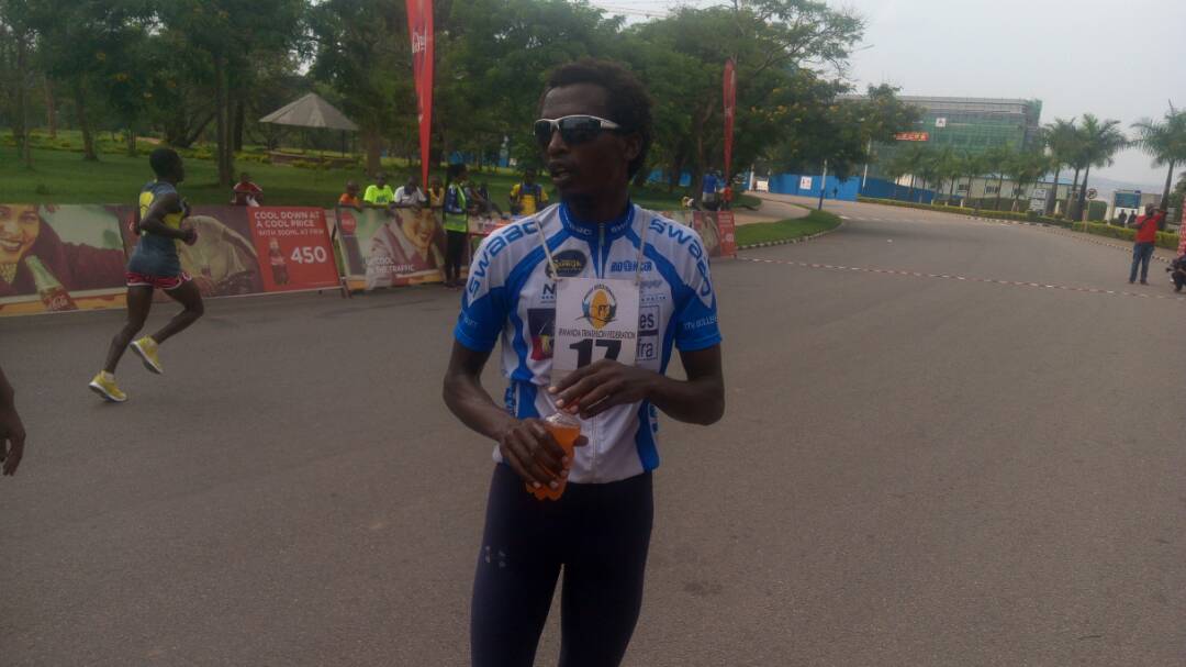 Rukara Fazil usanzwe akora akazi ko gushushanya,\ arota kwegukana irushanwa mpuzamahanga.