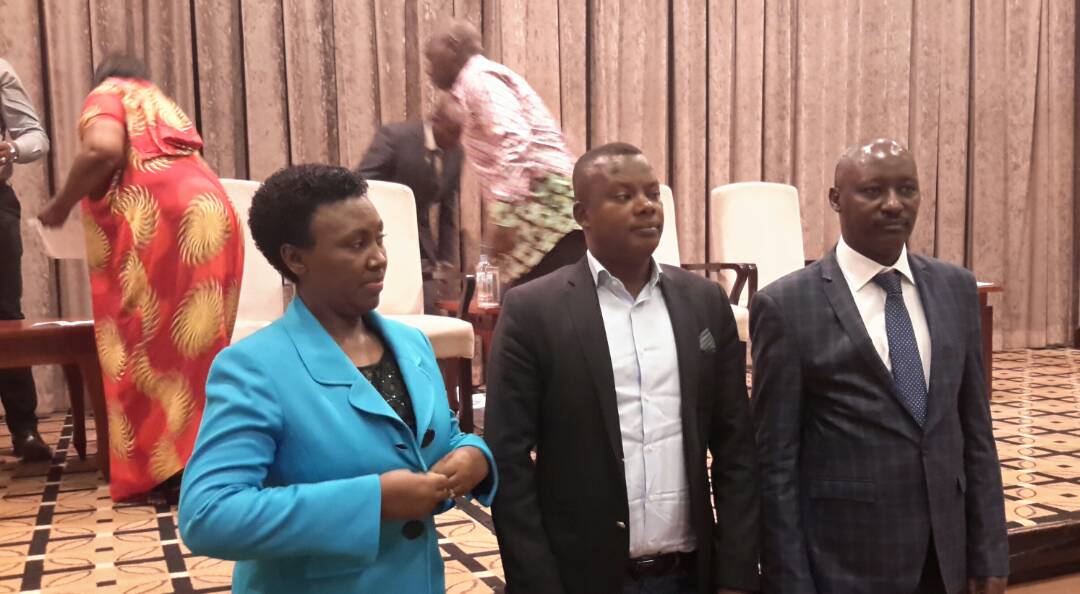 Abatowe: Robert Bapfakurera umuyobozi mukuru wa PSF (iburyo), Gishoma Eric umwungirije (hagati) na Mushimiyimana Eugenie watorewe kuba visi Perezida wa wabiri