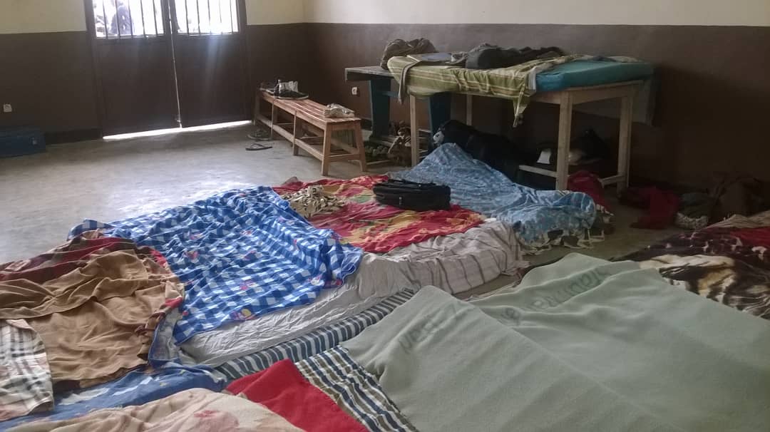 Ni uku abanyeshuri bari basigaye baryama mu gihe batarabona ubufasha