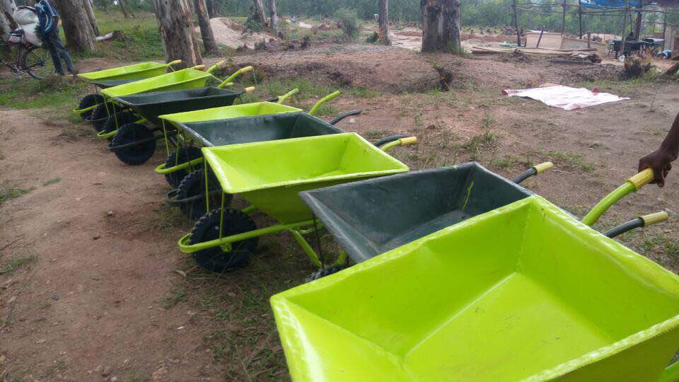 Ingorofani acuruza nazo ni izo aba yikoreye