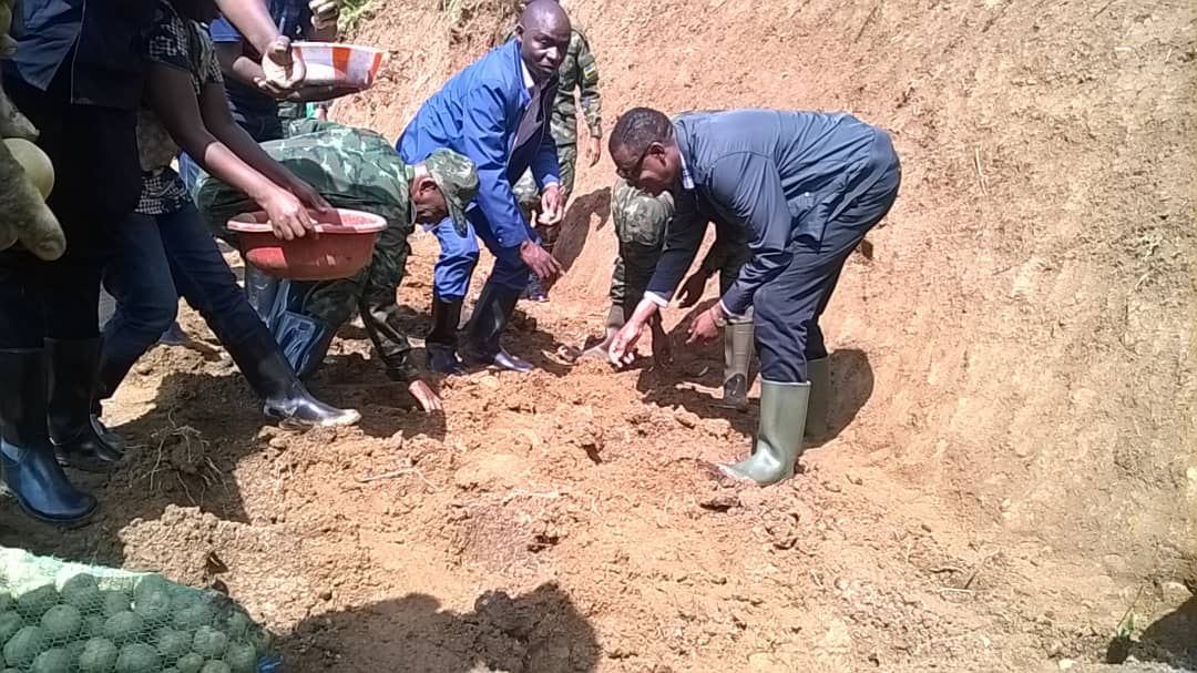 Minisitiri Kabarebe avuga ko umuturage agomba no kugira ibimutunga