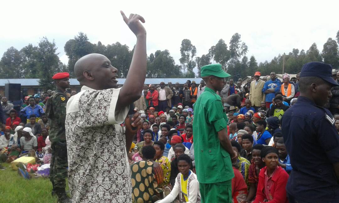 Yabasabye kutazatatira igihango bagiranye n'ingabo bagafata nabi izi nyubako bubakiwe