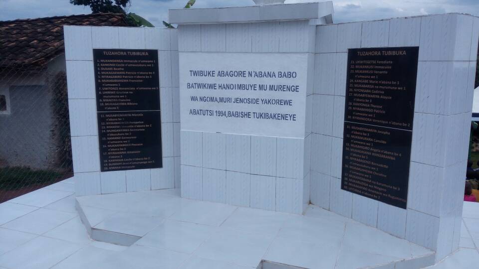 Ahari inzu yatwikiwemo abana n