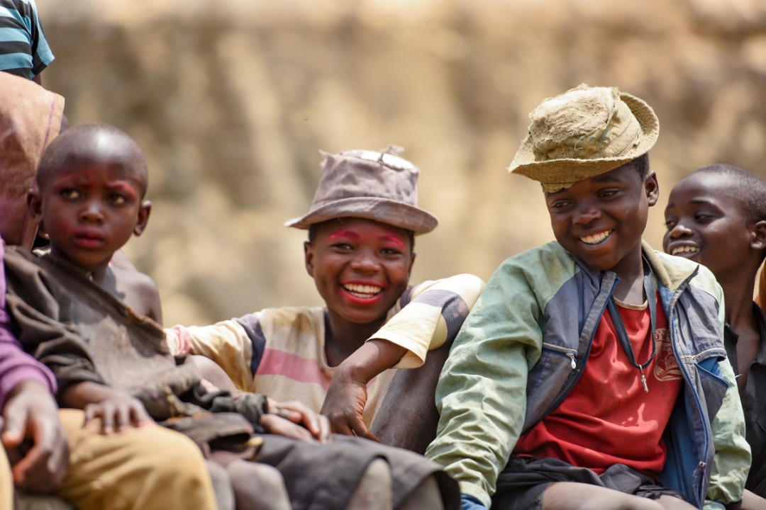 MIGEPROF yifashisha ubwo ubutumwa bwayo mu gukangurira ababyeyi kurera neza abana