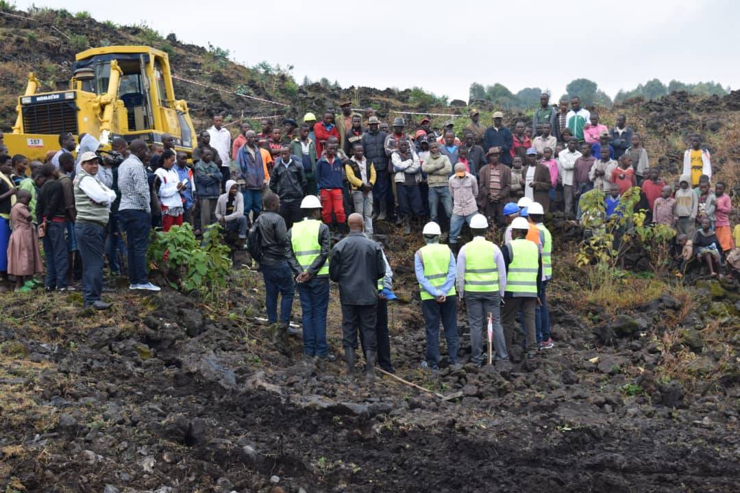 Mu gihe urwo ruganda ruzaba rutangiye kubakwa, ruzatanga akazi ku baturage 2000 