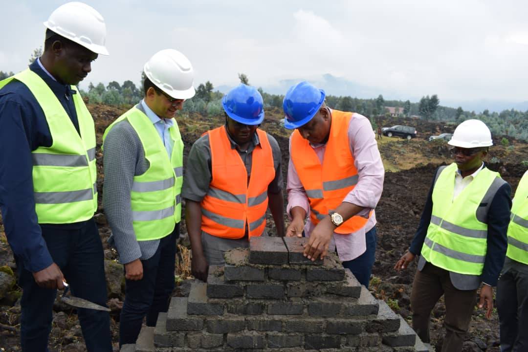 Hashyizweho ibuye ry