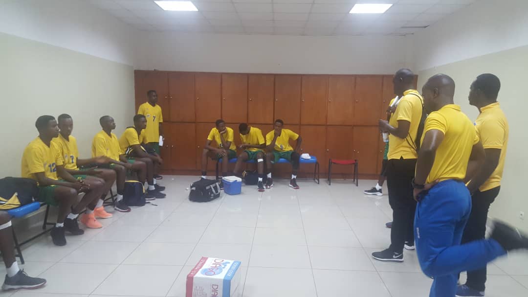 Ahaei mu karuhuko kaba mu mukino hagati