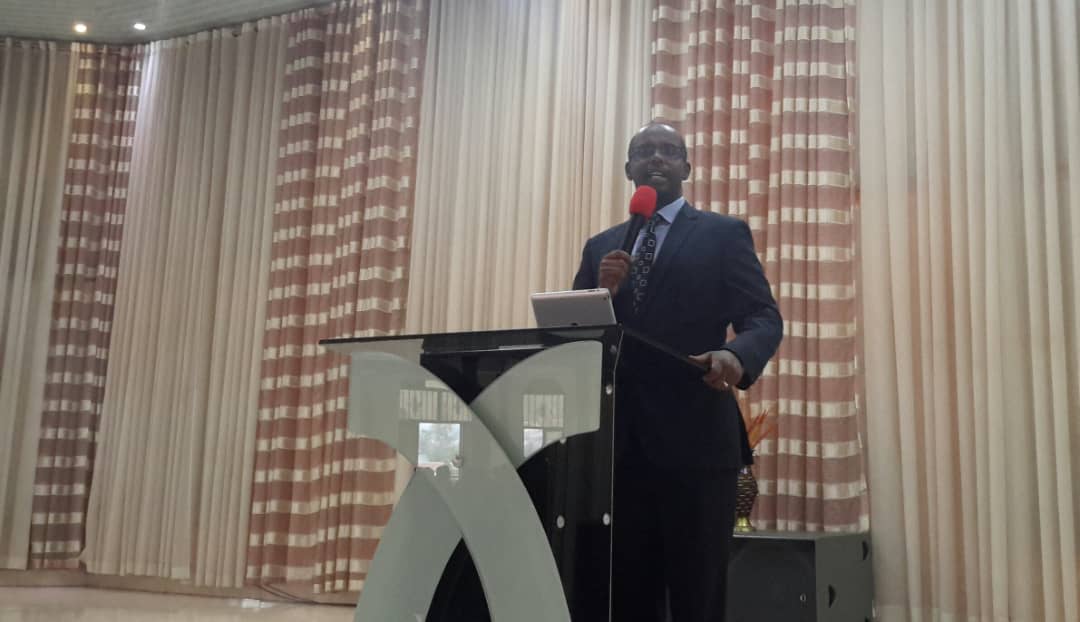 Rev Twagirayesu yigishije ko abakiristu bagomba gucyahwa, ari yo mpamvu mu Itorero ngo habamo ubutegetsi