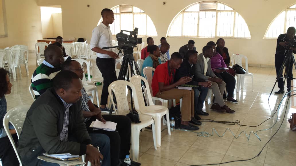 Abanyamakuru bari bitabiriye iki kiganiro