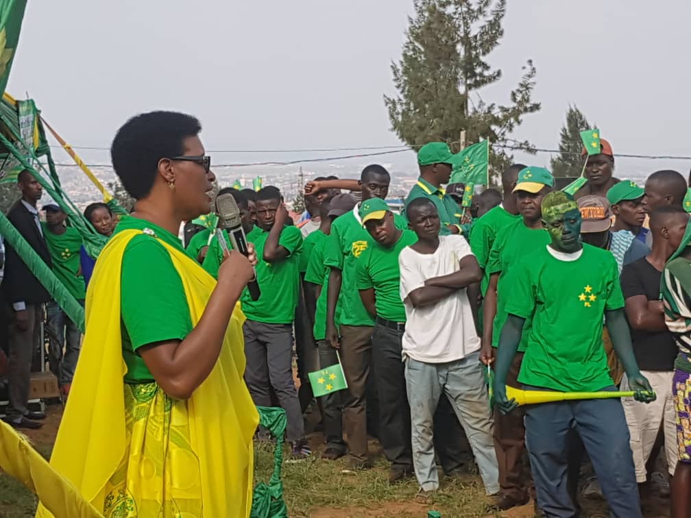 Mukabalisa yavuze ko bazakomeza kugeza ibintu byiza byinshi ku Banyarwanda