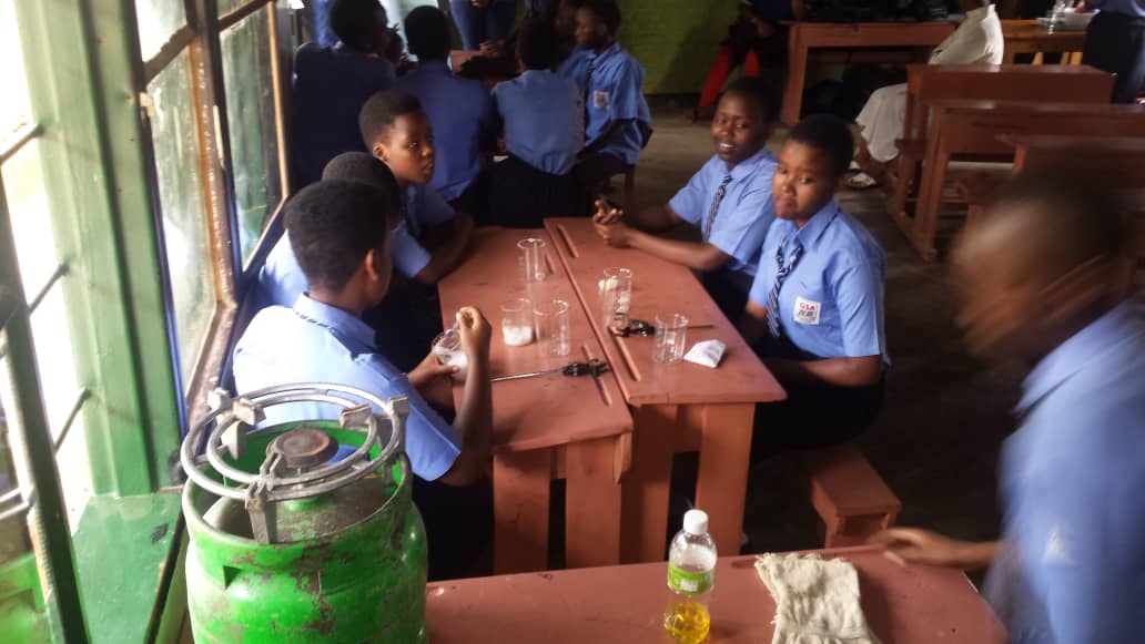 Ababyeyi banyuzwe n'ubuhanga mu byo babamurikiye