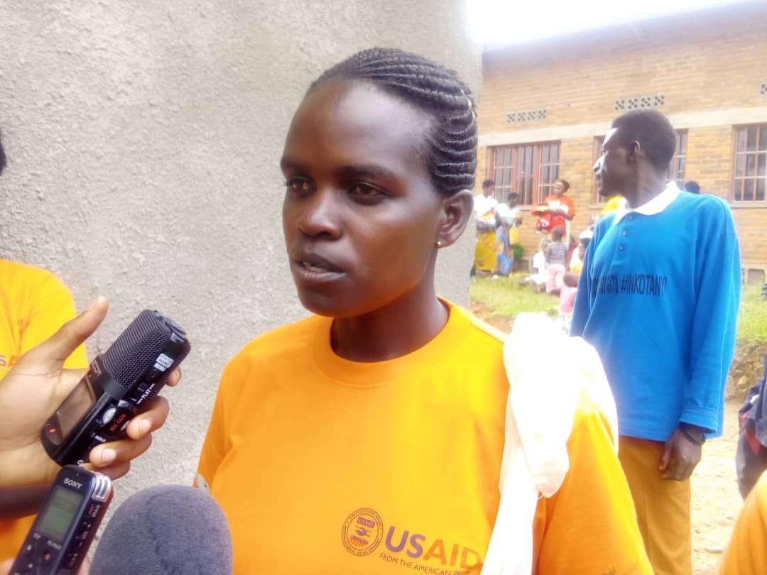 Uyu we yitwa Muhawenimana Jacqueline umwe mu bafite abana mur'icyo kigo