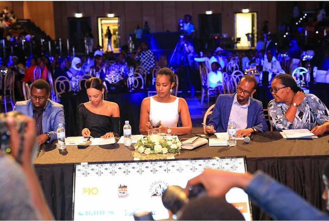 Rusaro Carine, Mutesi Jolly, Rwabigwi Gilbert n'abandi nibo bari bagize akanama nkemurampaka