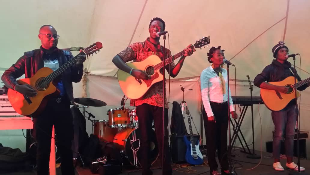 Aba bahanzi baturutse muri Congo nabo bashimishije benshi 