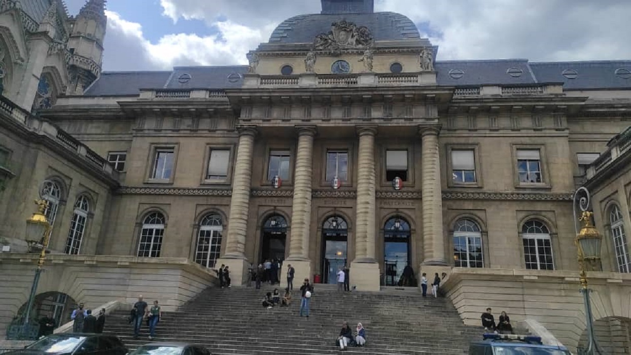 Urukiko rwa Rubanda ruhererye i Paris mu Bufaransa